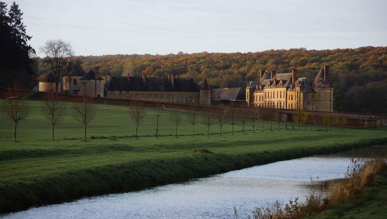 Chateau De La Riviere Bed & Breakfast Pontgouin Exterior photo